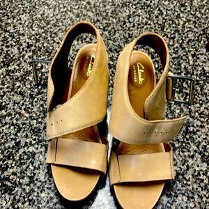 Size 7 Clarks